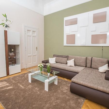 Novak Apartman سيغيد المظهر الخارجي الصورة