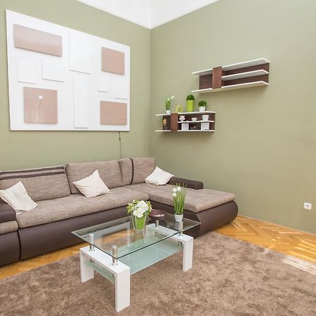 Novak Apartman سيغيد المظهر الخارجي الصورة