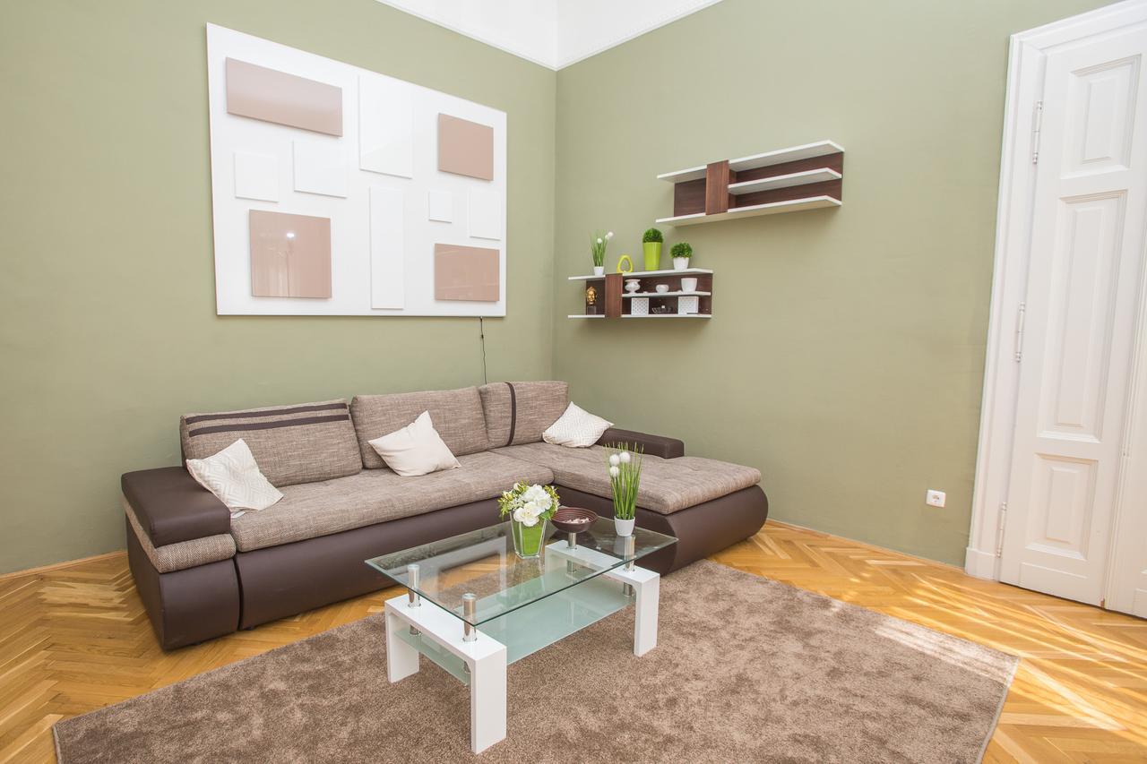 Novak Apartman سيغيد المظهر الخارجي الصورة